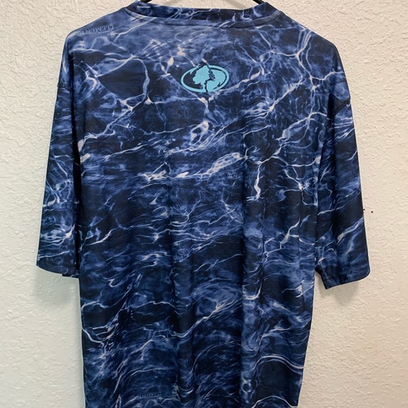 Mossy oak fishing shirt - Picture 2 of 3